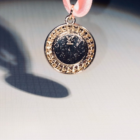 Set: 1. Louis Vuitton Gold & Pearl Pendant, 2. 8” Freshwater Pearl Like Bracelet - Picture 5 of 9